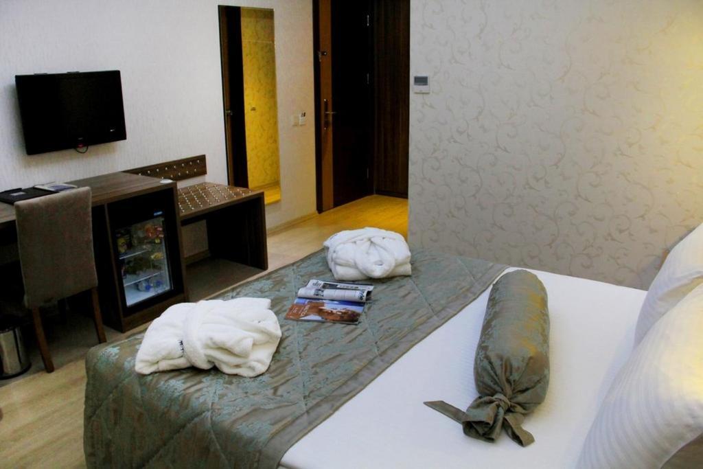 Adanava Hotel Eksteriør billede